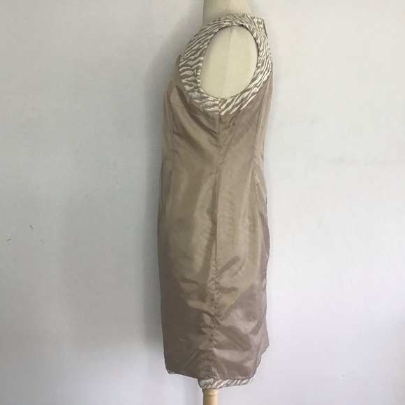 Calvin Klein Sleeveless Lined Sheath Dress Tan/White Tiger Stripe Print Size 10 - Picture 8 of 13